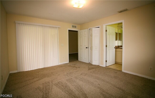 Building Photo - 4614 25th St SW