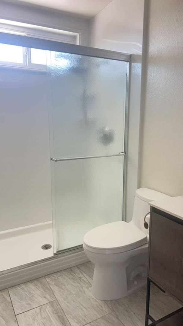 Building Photo - Available Now….large 4 bedroom in Vista, w...