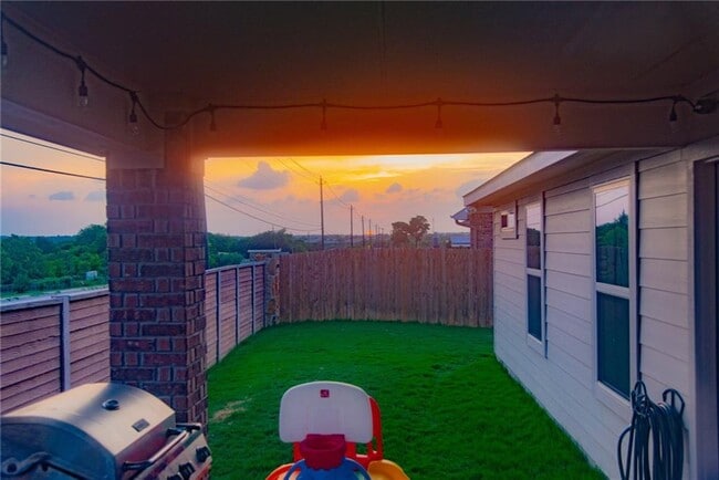 Building Photo - 3009 Armidale Dr