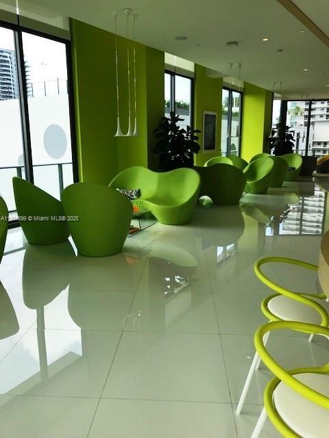 Building Photo - 501 NE 31st St