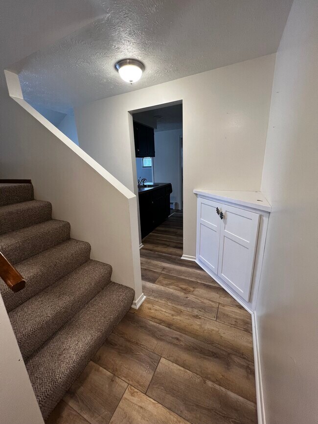 Building Photo - 4253 Mitchell Creek Dr
