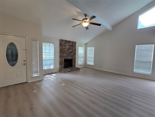 Building Photo - 3434 Streamside Ln