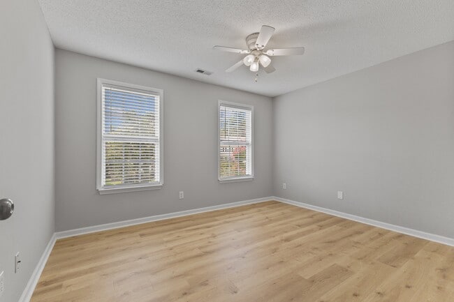 Building Photo - 2112 Echo Glen Ln