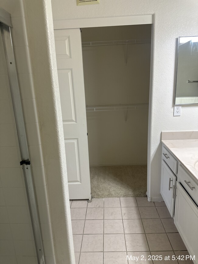 Building Photo - 7119 N Durango Dr