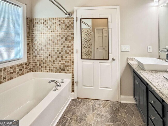 Building Photo - 239 Gallery Ct