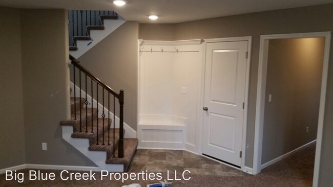 Building Photo - 2509-2509 W Woodlands