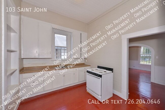 Building Photo - Nice Historic Home Near  Downtown