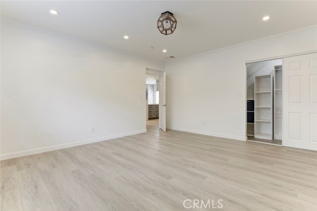 Building Photo - 247 N Oak Ave