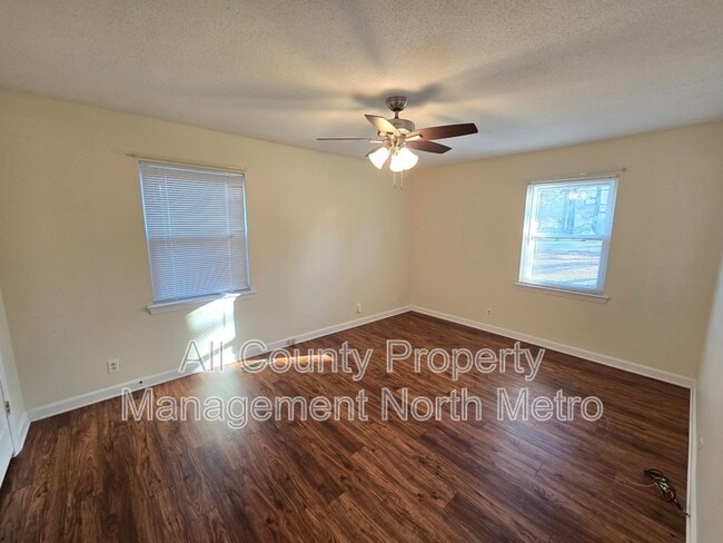 Building Photo - 2367 Graysville Rd