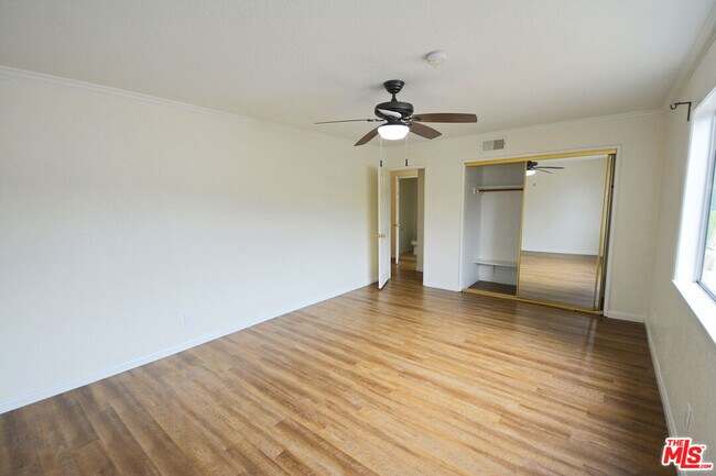 Building Photo - 3630 2nd Ave