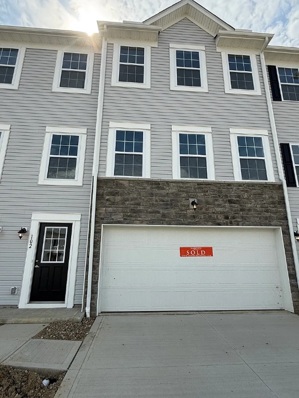 Primary Photo - 102 Red Willow Dr