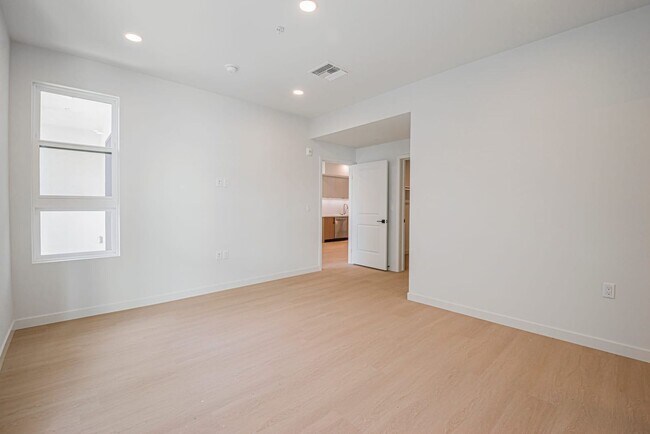 Building Photo - Welcome to the Gramercy
