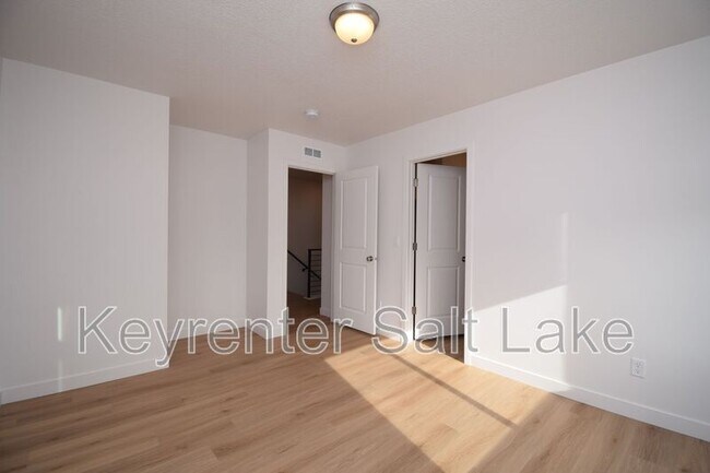 Building Photo - 4479 S 500 E