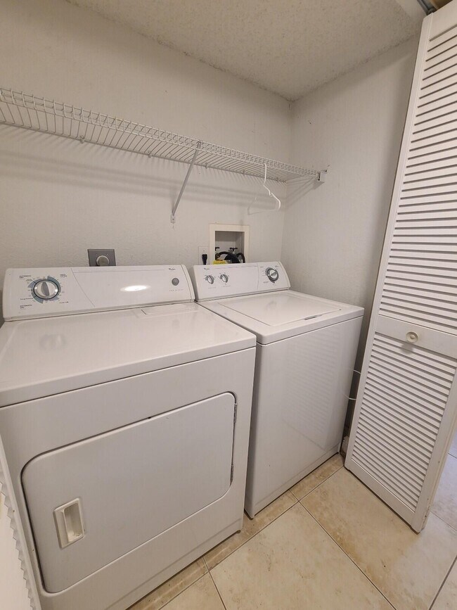 Building Photo - 1601 Balfour Point Dr