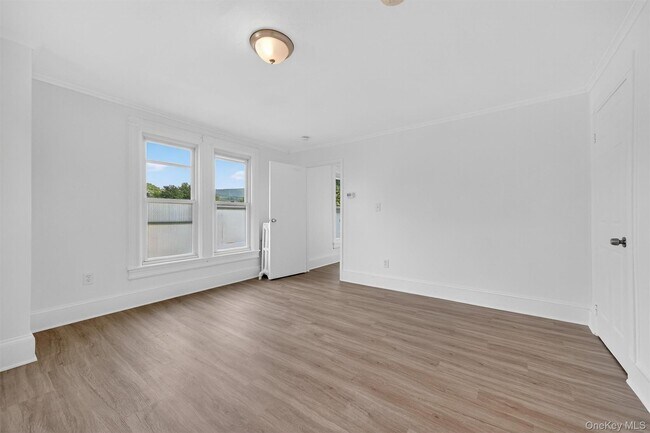 Building Photo - 34 Market St