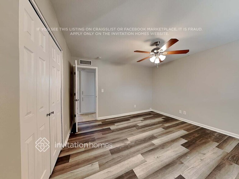 Building Photo - 7443 E Crescent Cir