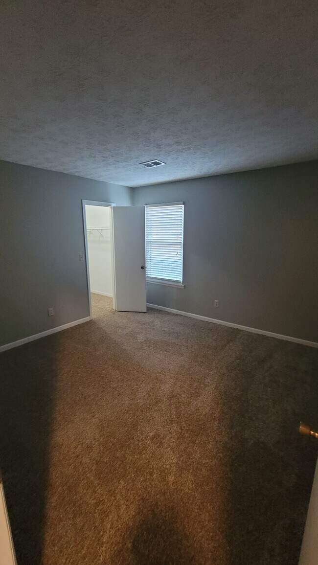 Building Photo - 317 Peachtree Dr