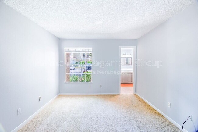 Building Photo - 670 Sandy Neck Ln