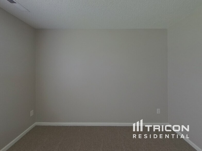 Building Photo - 3912 Chatterleigh Dr