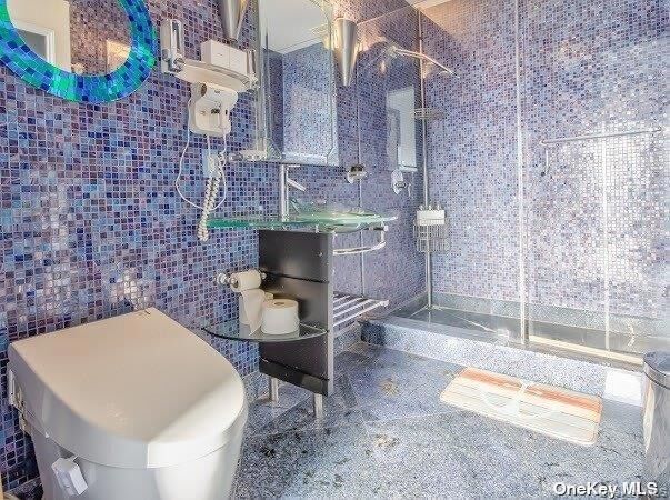 Building Photo - 215-40 27th Ave