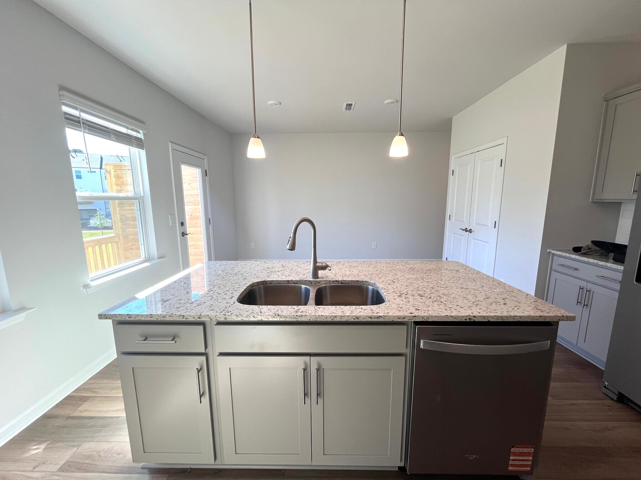 Building Photo - 2811 Farmhouse Dr