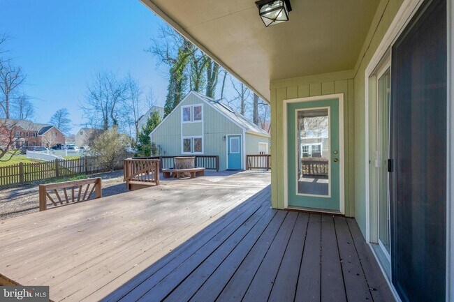 Building Photo - 2031 Hillside Dr