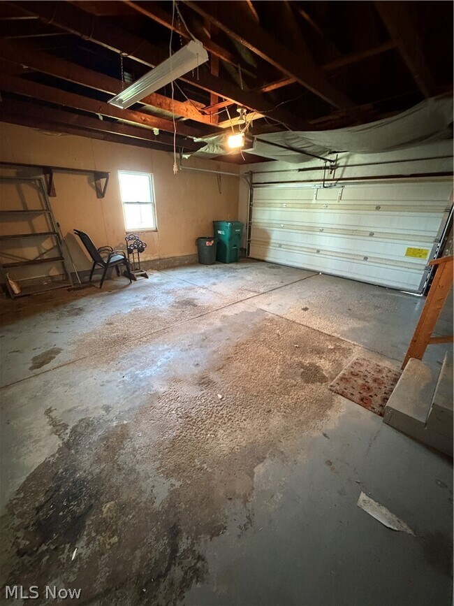 Building Photo - 8615 Chesterton Dr