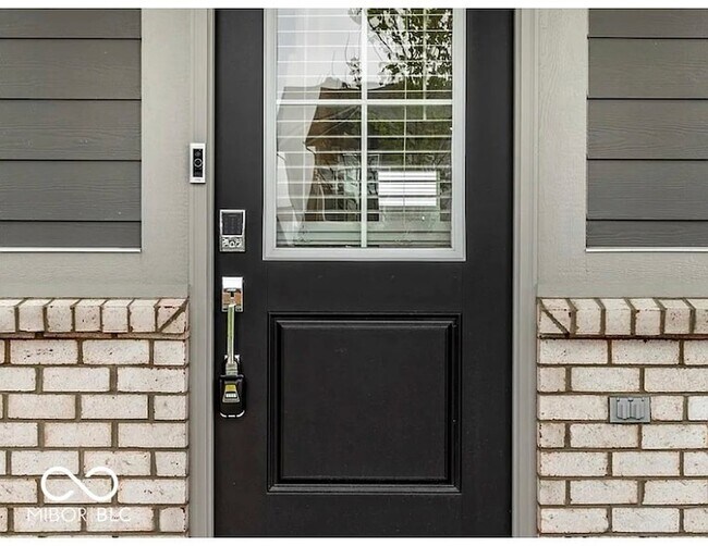 Building Photo - 6558 Hawthorne Dr