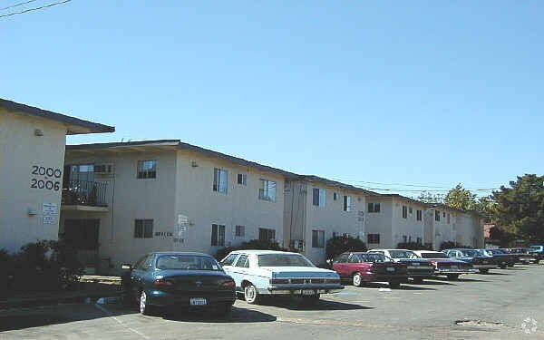 Primary Photo - Gateway Village Apartments