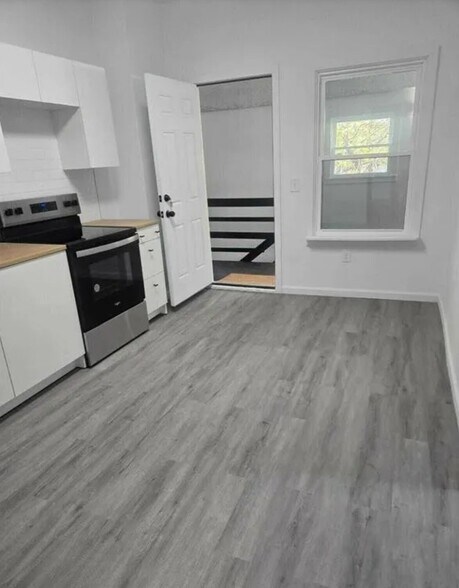 Building Photo - 19 Mygatt St