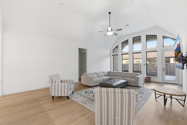 Building Photo - 2215 Crystal Reef Ct