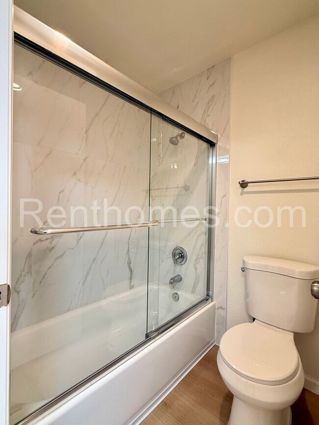 Building Photo - 8480 New Salem St