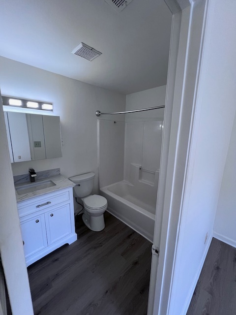 Master Bath - 33 Fern Oak Cir