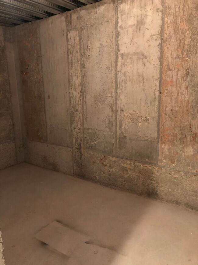 Building Photo - Italian Villages | 4-Bedroom Villa La Vigne (Finished Basement)