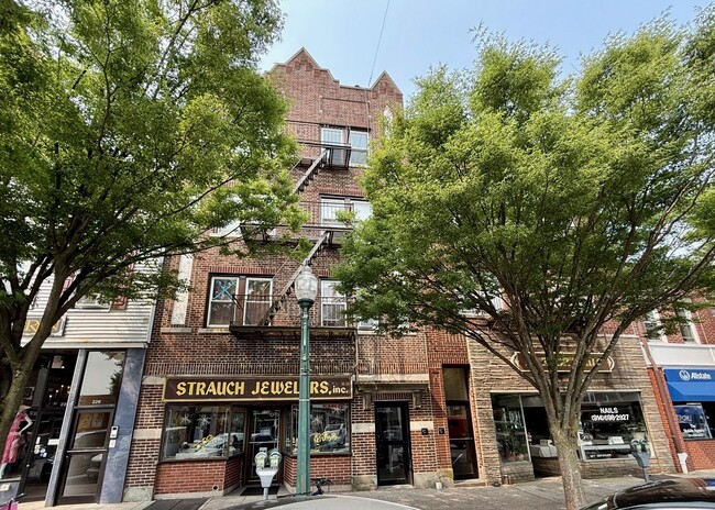 Building Photo - 230 Mamaroneck Ave