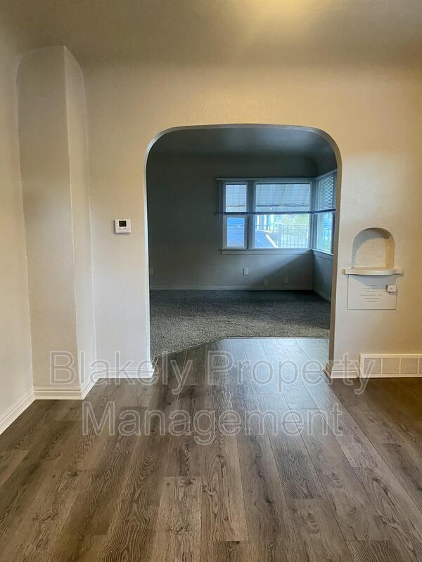 Building Photo - 3009 W Overland Rd