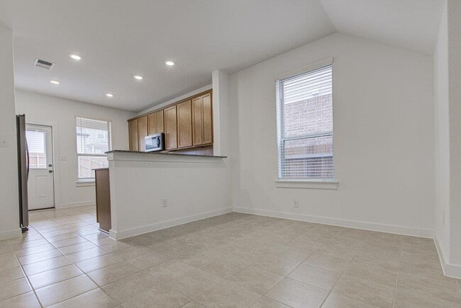 Building Photo - 424 Bristlecone Bend