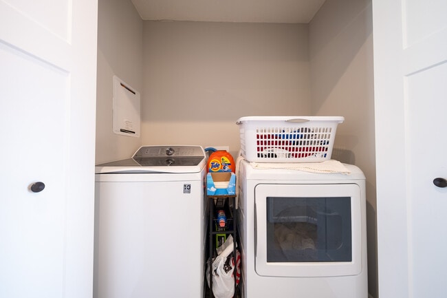 Building Photo - 21860 136th Wy