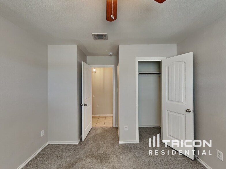 Building Photo - 2060 Brisbon St