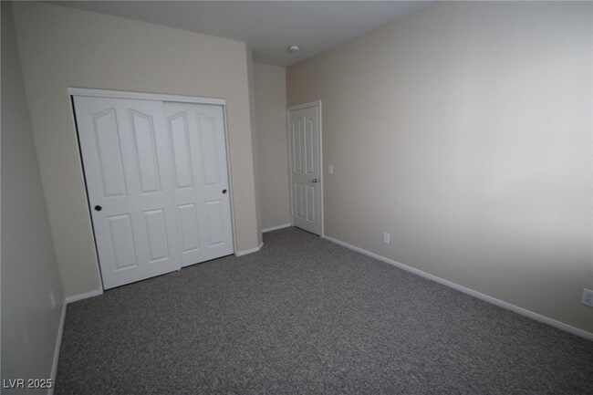 Building Photo - 8952 Gray Quail Ct
