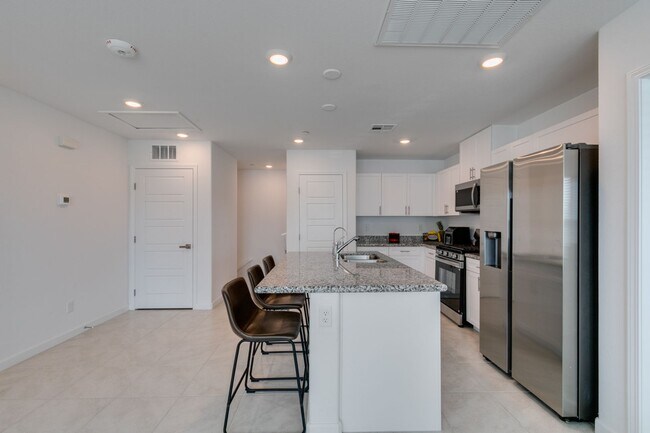 Building Photo - 2024 Lennar-Built Fully Furnished 2BR + Office Space Townhome-Style Condo in Cadence