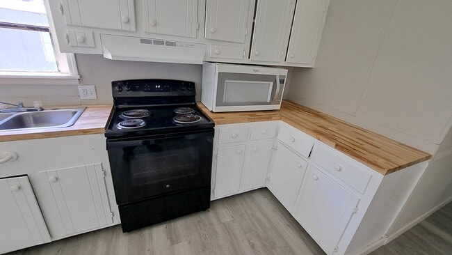 Building Photo - 113 Novits Nook Ct