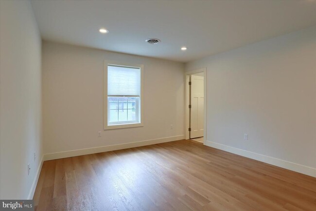 Building Photo - 45 N Penn St