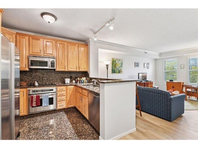 Building Photo - 675 N 1st St