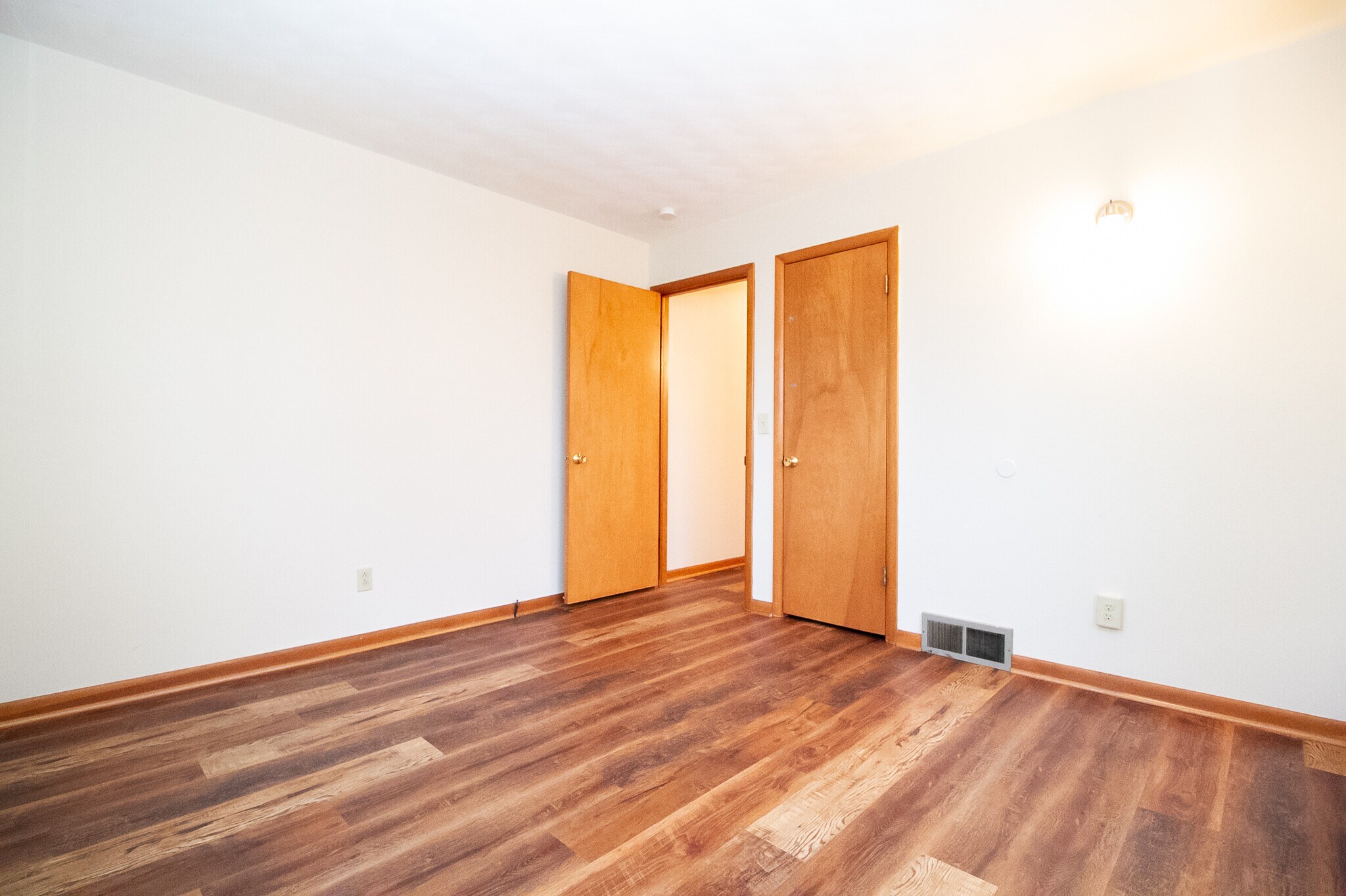 Building Photo - 3036 Carskaddon Ave