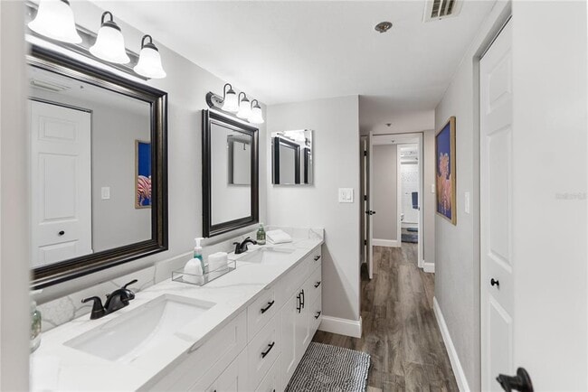 Building Photo - 97 Sunset Dr