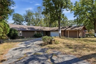 Building Photo - 6 Nottingham Cir