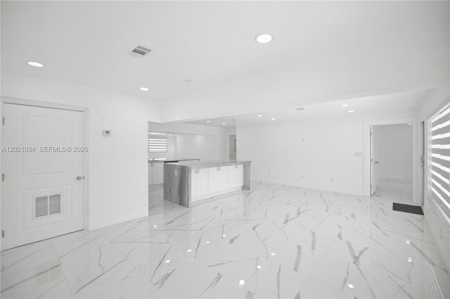 Building Photo - 7051 SW 29th St