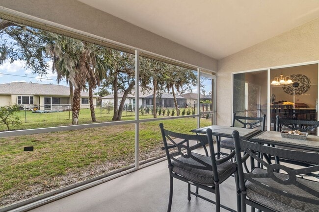 Building Photo - $1,795/month ** Furnished * Annual / Short Term * 3 bed / 2 Bath * Single Family * North Port