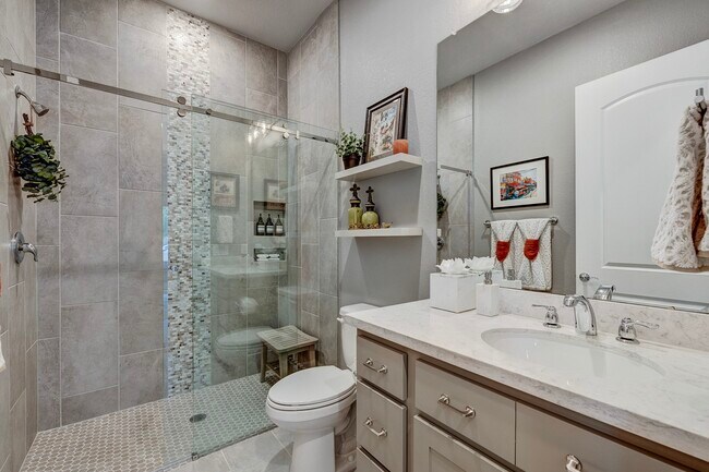 Building Photo - 327 N Turks Cap Trail